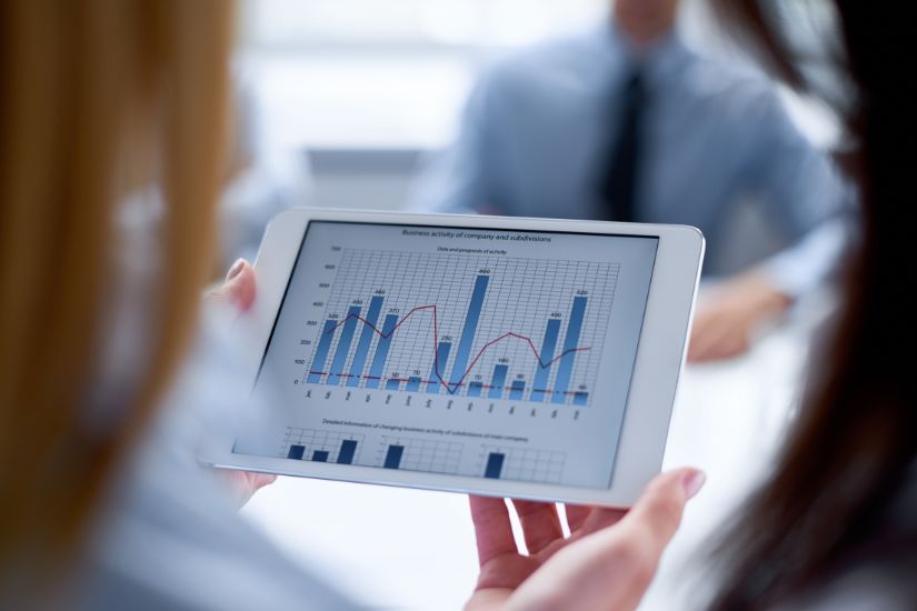 Monetizing Your Blog: 5 Easy Steps to Make Your First Dollar 7 As always, track and adjust your strategy for monetizing your blog. A flowchart of tracking progress and adjusting strategies.